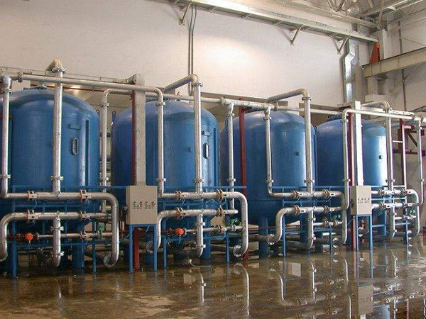 在选择多介质过滤器时有哪些注意要点？