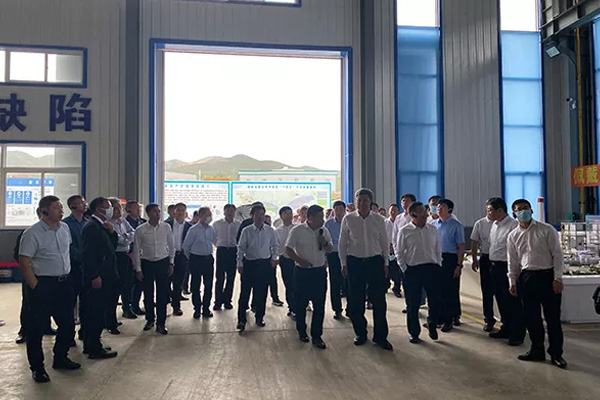 内蒙古自治区党委常委、通辽市委书记孟宪东携考察团到九游会官网在线
考察指导