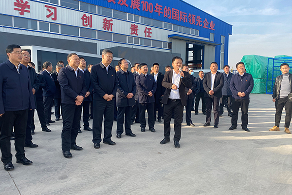 赤峰市党政考察团莅临九游会最新地址
进行参观考察 赤峰市党政考察团莅临九游会最新地址
进行参观考察