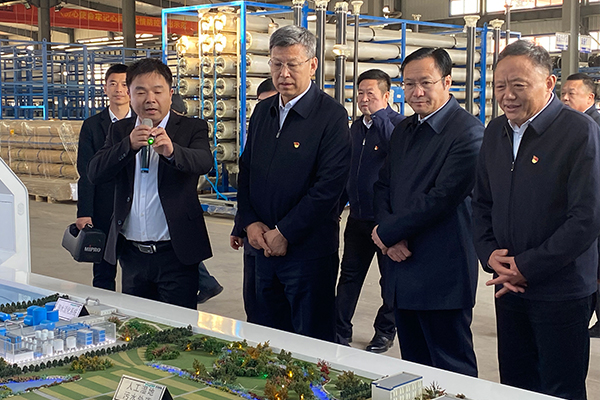 赤峰市党政考察团莅临九游会最新地址
进行参观考察 赤峰市党政考察团莅临九游会最新地址
进行参观考察